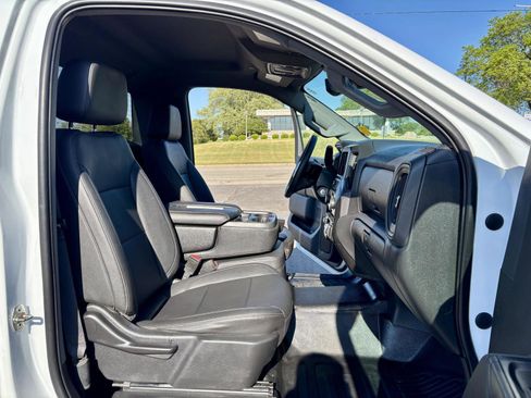 Used 2021 Chevrolet Silverado 1500 W/T w/ WT Value Package AWD/4WD image 7