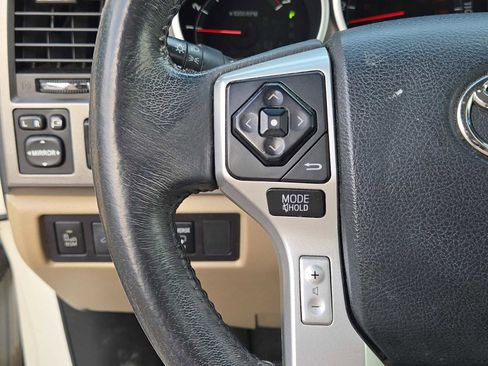 Used 2017 Toyota Sequoia Platinum image 25