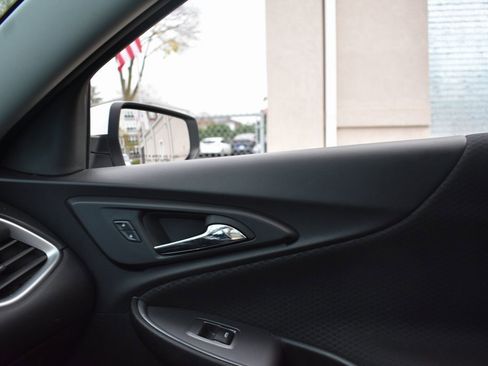 Used 2024 Chevrolet Malibu LT image 20