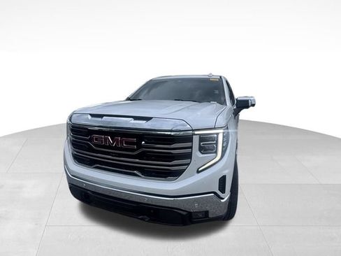 Used 2023 GMC Sierra 1500 SLT w/ SLT Convenience Package RWD image 3