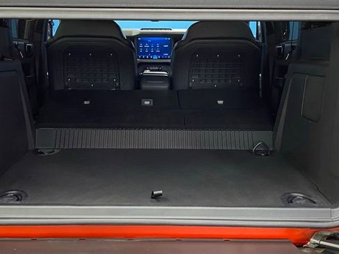 Used 2023 Ford Bronco Badlands image 39