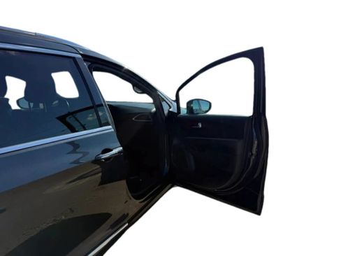 Used 2020 Chrysler Pacifica Touring-L FWD image 22