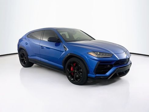 Used 2022 Lamborghini Urus AWD/4WD image 3
