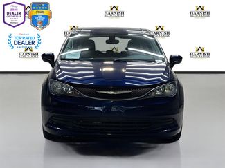 Used 2017 Chrysler Pacifica LX w/ Tire & Wheel Group video 2