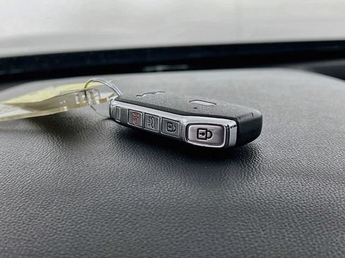 Used 2023 Kia Sorento EX AWD/4WD image 31