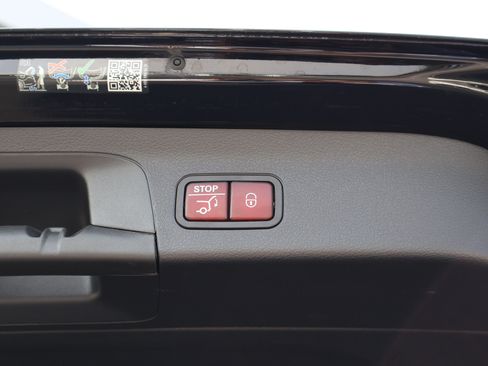 Certified 2024 Mercedes-Benz GLS 450 4MATIC image 25