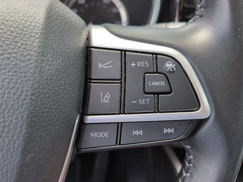 Certified 2025 Toyota Highlander XLE AWD/4WD image 20