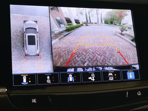 Used 2025 Cadillac XT6 Premium Luxury w/ Platinum Package AWD/4WD image 26