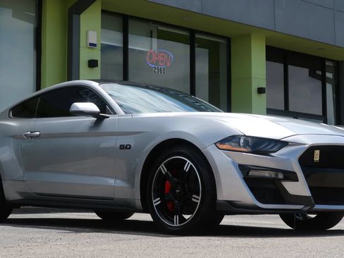 Used 2020 Ford Mustang GT Premium w/ Equipment Group 401A RWD image 6