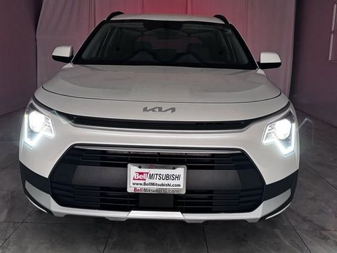 Used 2023 Kia Niro EX image 37