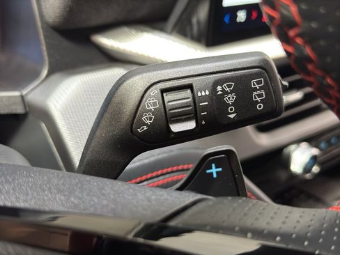 Used 2025 Ford Explorer ST image 28