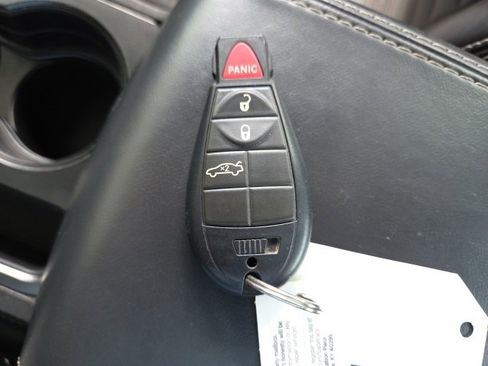 Used 2010 Dodge Challenger R/T image 9