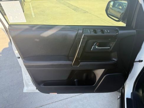 Used 2019 Toyota 4Runner TRD Off-Road AWD/4WD image 16