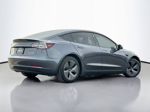 Used 2020 Tesla Model 3 Long Range image 2