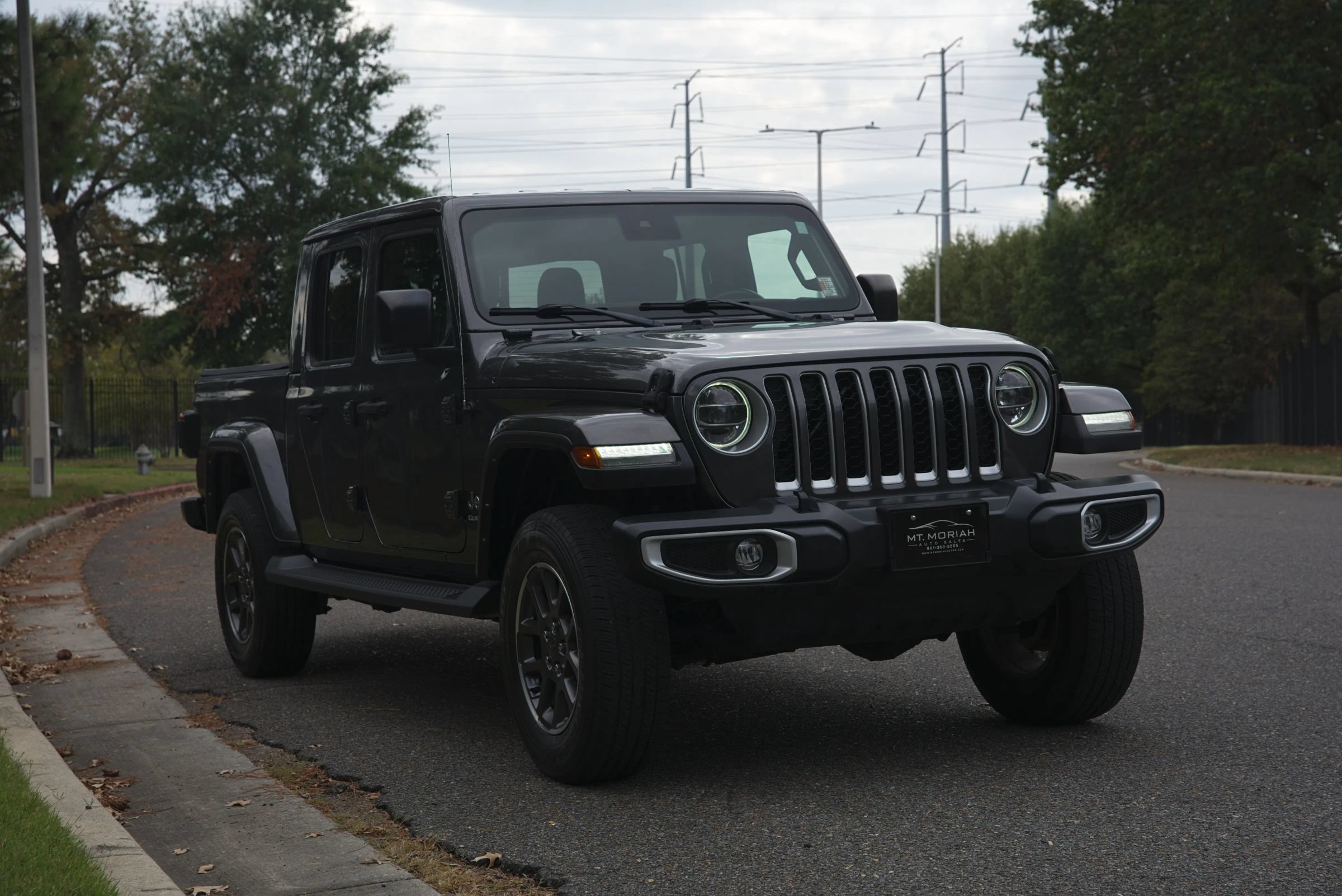 Used 2021 Jeep Gladiator Overland w/ Popular Equipment Package AWD/4WD image 3