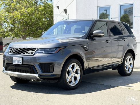 Used 2018 Land Rover Range Rover Sport HSE AWD/4WD image 4