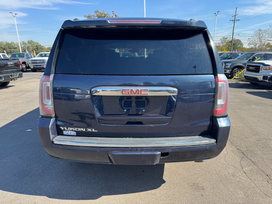 Used 2018 GMC Yukon XL Denali w/ Denali Ultimate Package AWD/4WD image 4