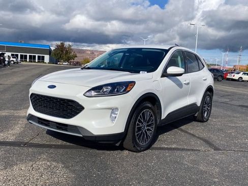 Used 2022 Ford Escape SEL w/ Technology Package FWD image 1