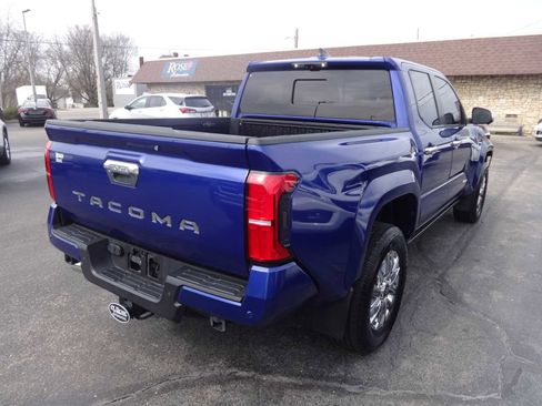 Used 2024 Toyota Tacoma Limited w/ Limited Package (LT) image 9
