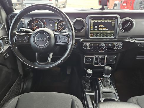 Used 2021 Jeep Gladiator Willys image 19