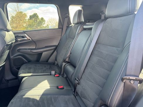 Used 2024 Mitsubishi Outlander Ralliart AWD/4WD image 8