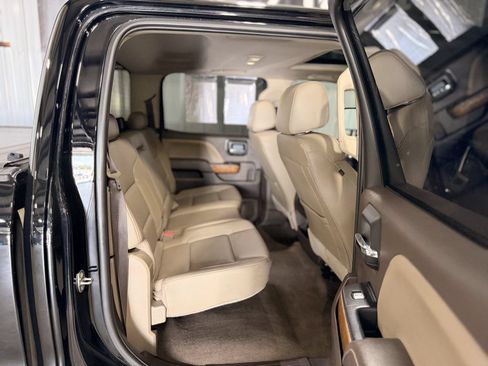 Used 2018 GMC Sierra 2500 SLT w/ Duramax Plus Package AWD/4WD image 15