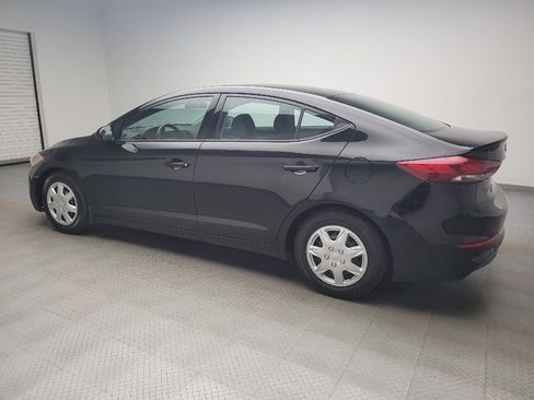 Used 2018 Hyundai Elantra SE FWD image 3