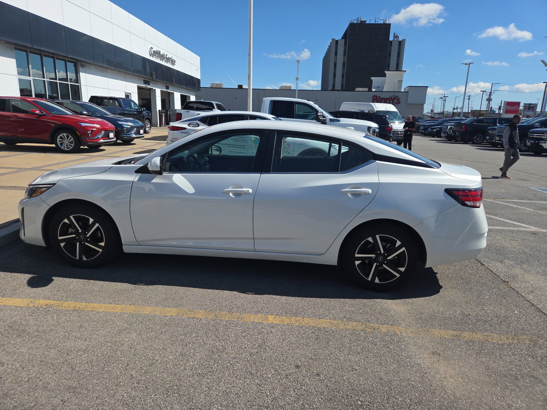 Used 2024 Nissan Sentra SV FWD image 13