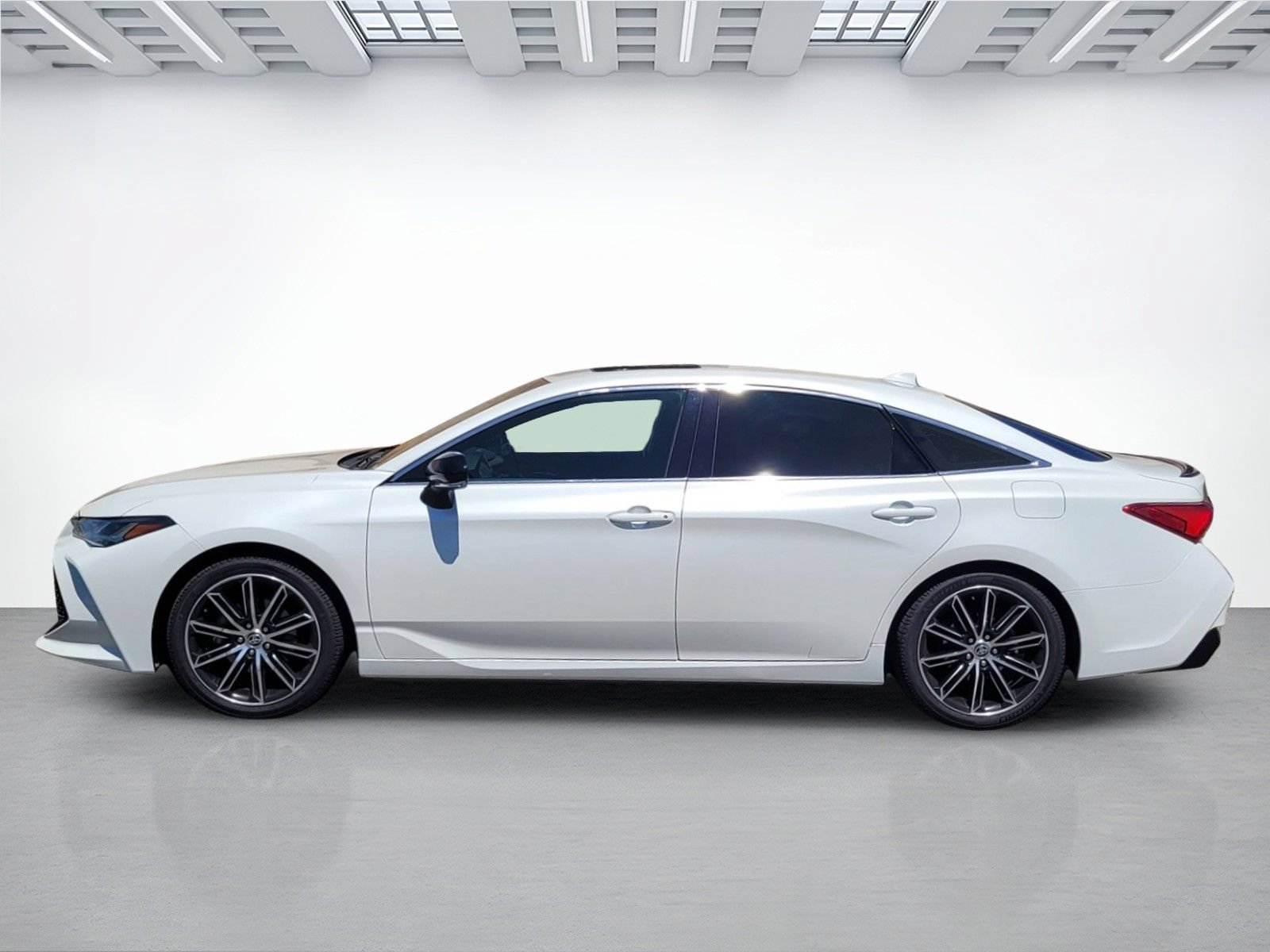Used 2021 Toyota Avalon Touring w/ Advanced Safety Package FWD image 7