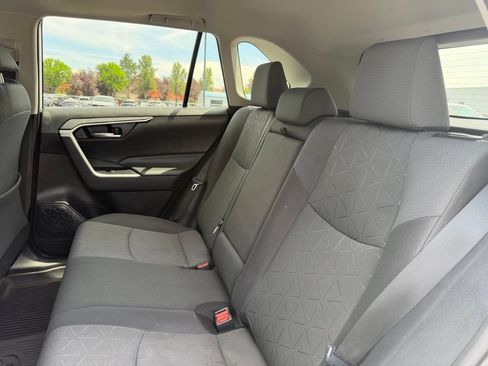 Used 2021 Toyota RAV4 XLE w/ Convenience Package AWD/4WD image 31