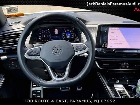 Used 2024 Volkswagen Atlas Cross Sport SEL Premium R-Line AWD/4WD image 5