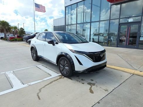 Used 2024 Nissan Ariya AWD image 2