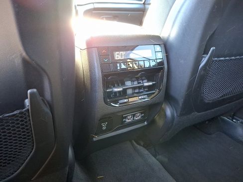 Used 2021 Jeep Grand Cherokee L Laredo w/ Luxury Tech Group I image 19