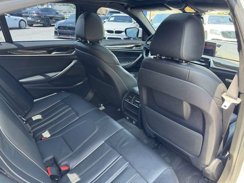Used 2019 BMW 530i w/ Convenience Package RWD image 35