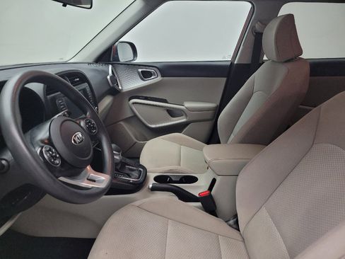 Used 2020 Kia Soul LX FWD image 17
