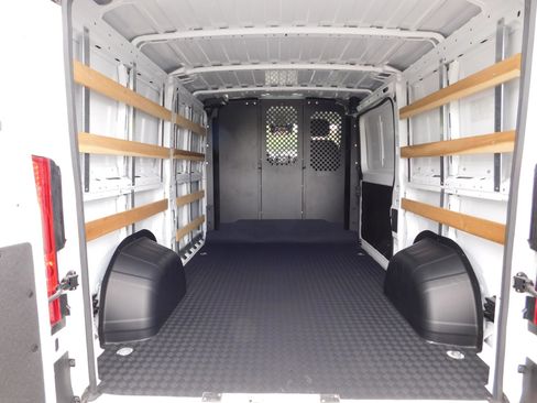 Used 2025 RAM ProMaster 2500 w/ U-Haul Equipment Group FWD image 7