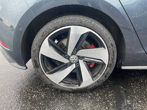 Used 2018 Volkswagen GTI Autobahn FWD image 31