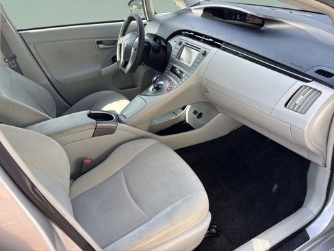Used 2015 Toyota Prius Three FWD image 19