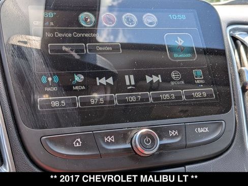 Used 2017 Chevrolet Malibu LT FWD image 21
