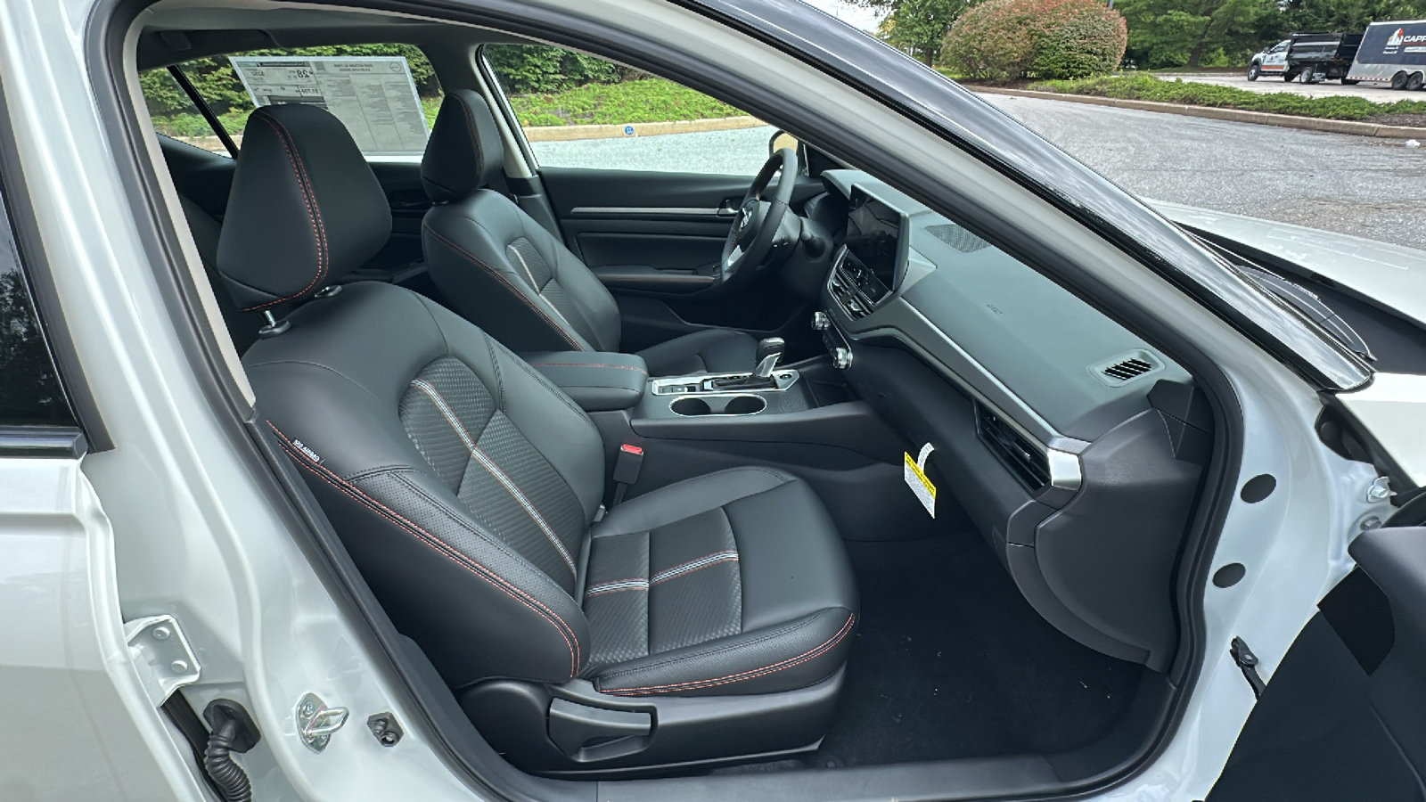 New 2026 Nissan Altima 2.5 SR AWD/4WD image 9