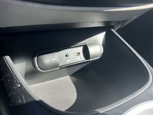 Used 2017 Kia Soul image 29