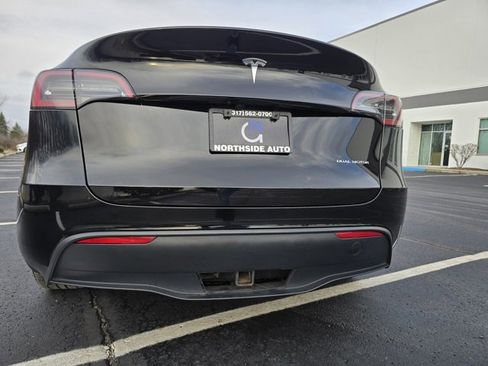 Used 2024 Tesla Model Y Long Range image 9