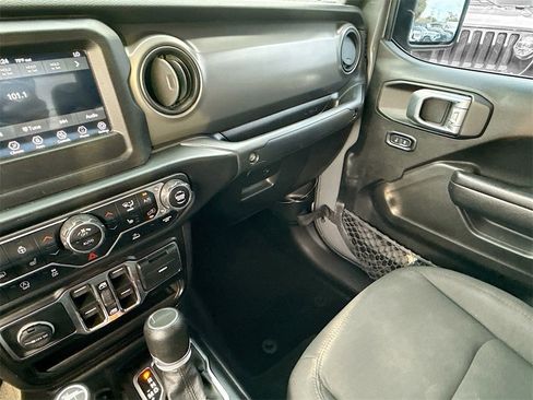 Used 2022 Jeep Gladiator Sport image 24