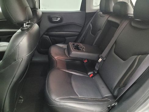 Used 2019 Jeep Compass Limited image 18