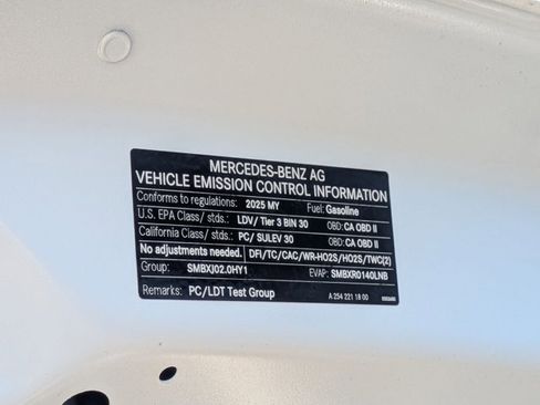 Certified 2025 Mercedes-Benz GLC 300 image 22