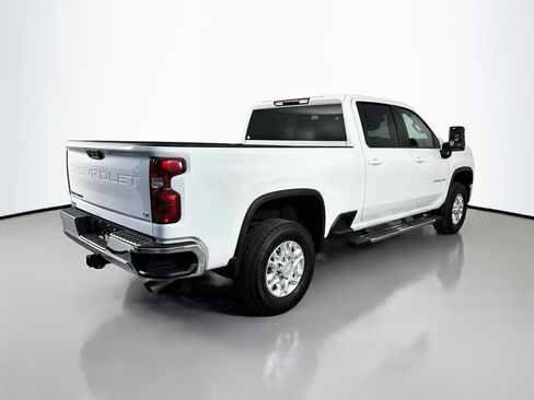 Used 2025 Chevrolet Silverado 2500 LT AWD/4WD image 7