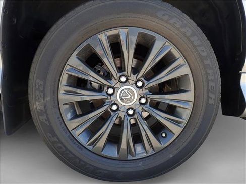 Used 2023 Lexus GX 460 Luxury w/ Sport Design Package AWD/4WD image 7