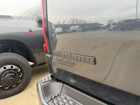 New 2026 RAM 1500 4x4 Crew Cab image 11