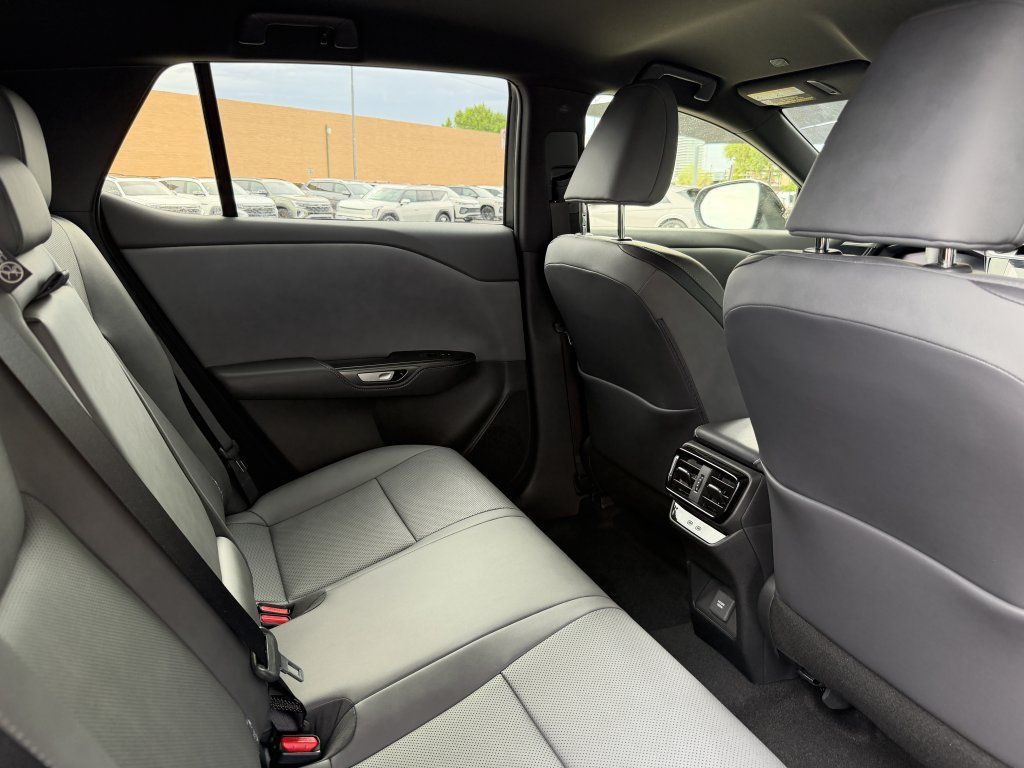 Used 2026 Lexus RZ 350e 2WD image 37