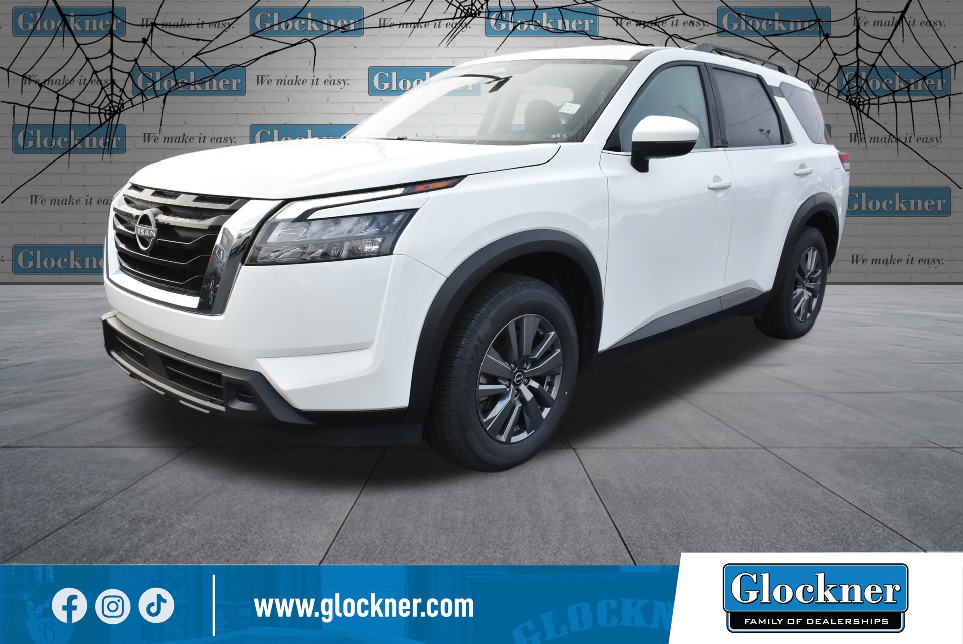 Used 2025 Nissan Pathfinder SV AWD/4WD image 1